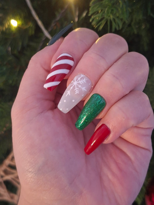 Christmas Girlie | KYIORA